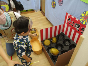 保育園の夏祭りの様子