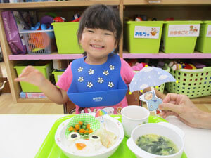 保育園時の給食の様子