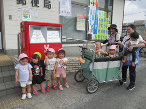 保育園児の集合写真