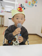 保育園での誕生日会の様子