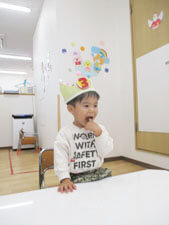 誕生日会の保育園児の様子