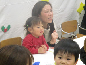 保育園での親子の様子